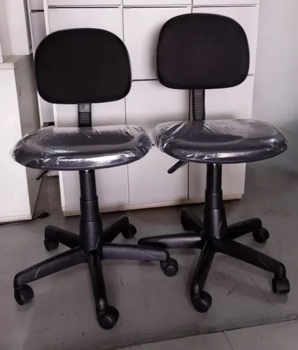 Cadeira de Escritório Modelo Secretária
