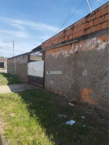 2 CASAS SIMPLES NO LOTE GERANDO RENDA 