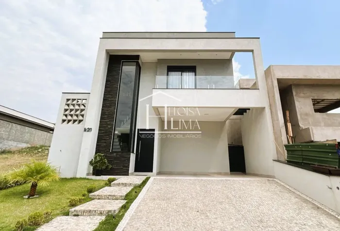 Casa em Valinhos no Condominio Mont Alcino - SP
