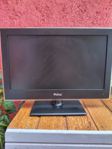 TV Philco 19 tela quebrada.