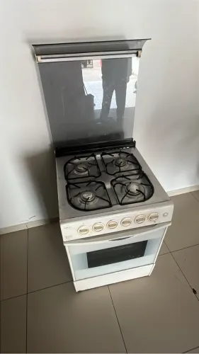 Fogão 4 bocas em perfeito estado