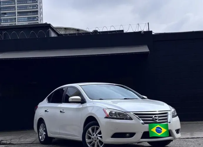 Nissan Sentra SV 2.0 Flexstart 16V Aut. 2016