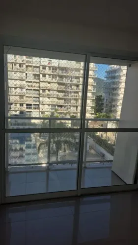 Alugo apartamento de 3 quartos com 93 metros quadrados no Recreio dos Bandeirantes
