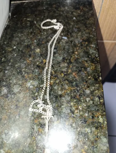 Corrente e cruz de prata