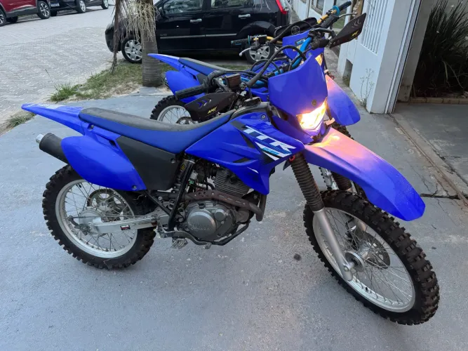 Duas Yamaha TTR-230 aceito troca