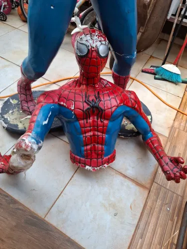Homem-aranha em tamanho real