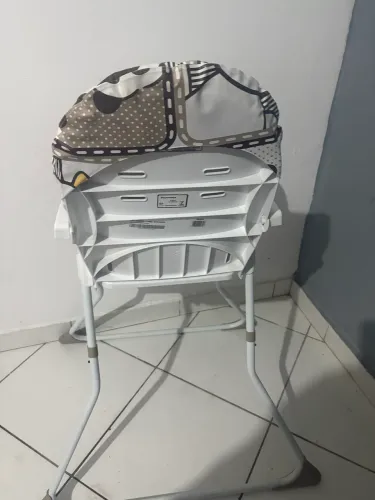 Vendo cadeira de alimentação