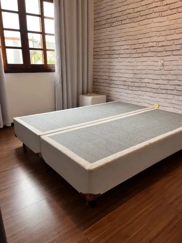 2 Bases de Cama Casal 1,55 x 2,00 m - Ótimo Estado