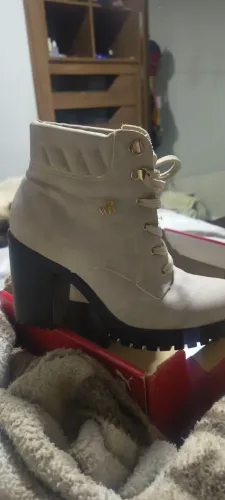Bota feminina viamarte