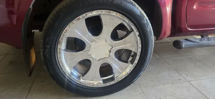 Rodas hilux aro 20 