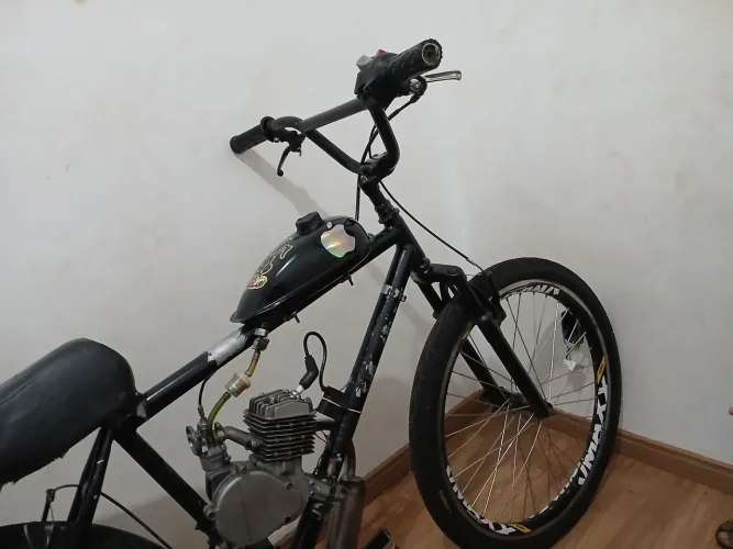 Motorizada bake falta coloca o cabo da embreache 