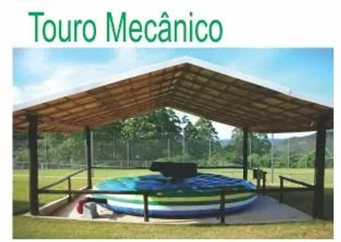 Touro mecânico com colchão inflável e turbina omputadorizado para melhor manuseio e segura