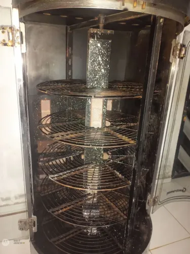 Máquina de assar frango