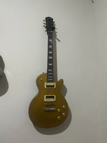 Guitarra Epiphone Studio Dourada
