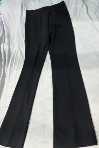 Calça preta