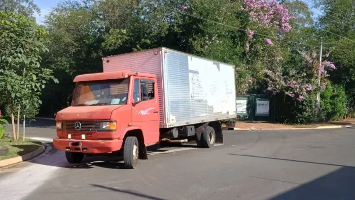 MB 709 baú 