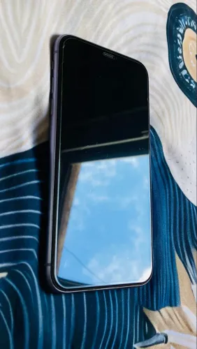 iPhone 11 de 128gb lilás