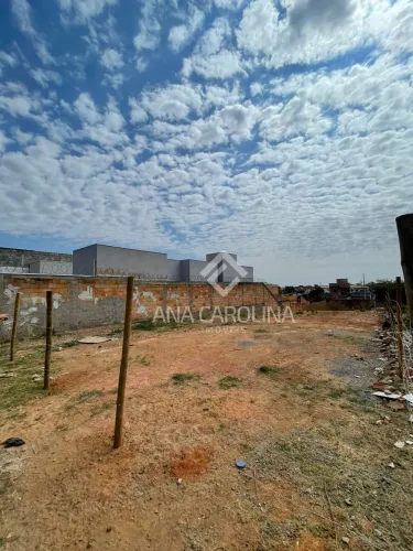 Lote à Venda no Bairro Santa Rafaela