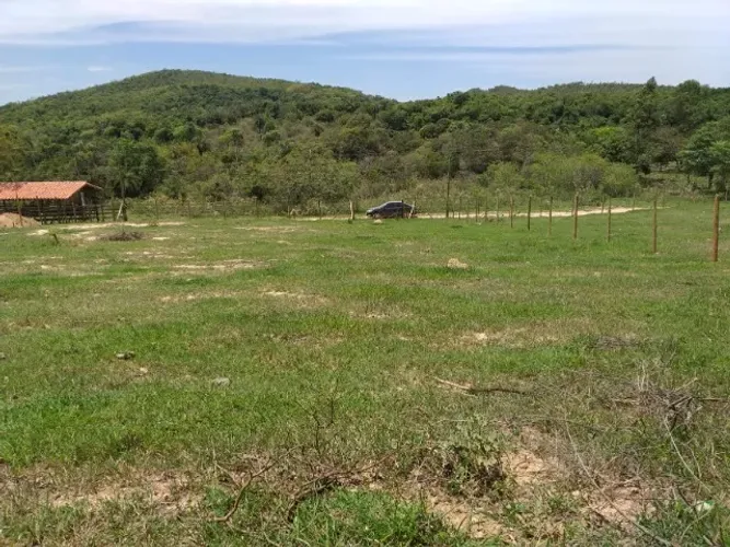 O Refúgio dos Seus Sonhos! Chácara de 2.300 m² em Esmeraldas/MG!