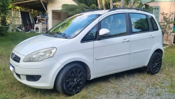 Fiat Idea Essence 1.6 Flex 16V 5P 2013
