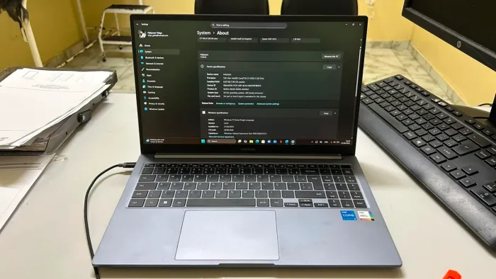 Notebook samsung book 4 Intel core i5 13 gen 8gm ram 256 ssd