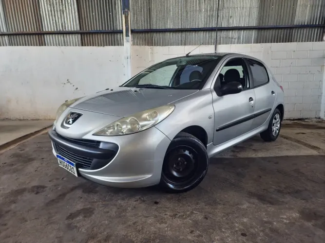 Peugeot 207 X-line 1.4 Flex 8V 5P 2011