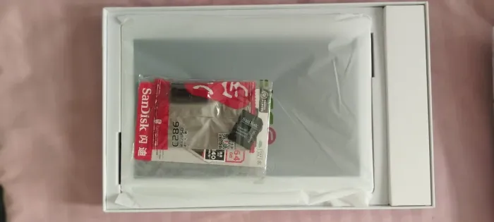 Vendo Tablet BDF (4GB / 64GB) nunca usado, na caixa, no precinho