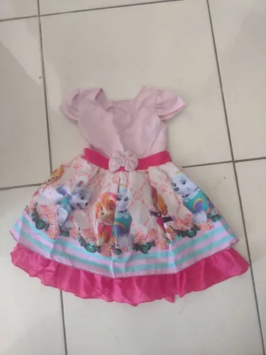 Vestido infantil temático 
