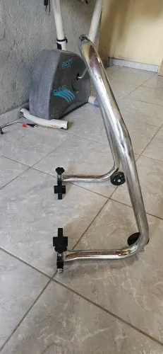 Cavalete universal, motos media e baixa.