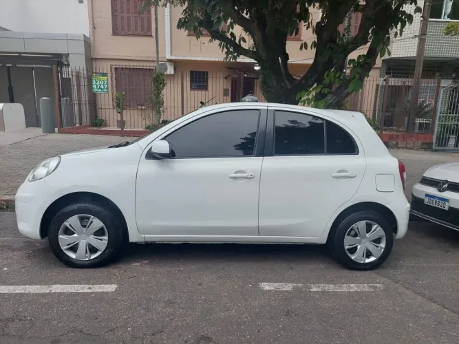 Nissan March S 1.0 16V Flex Fuel 5P 2014