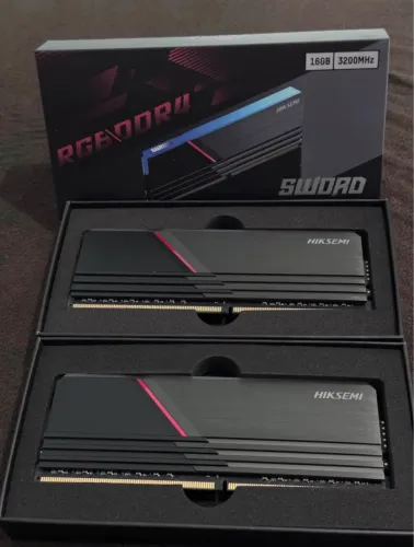 Memória RAM DDR4 32Gb (2 x 16Gb) 3.2GHz RGB
