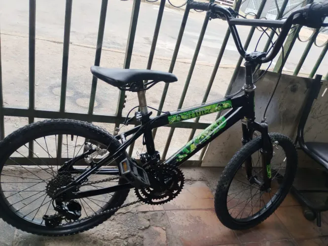 Bicicleta aro 20 com marcha quadro de alumínio toda revisada