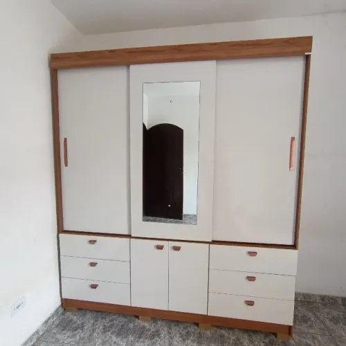 Guarda roupa Panan Infantil lindo e elegante com ótimo espaço.