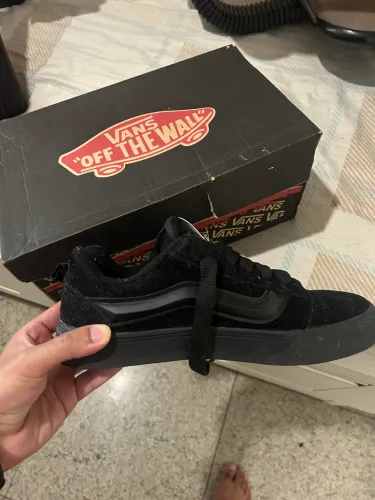 Vans Knu preto 41