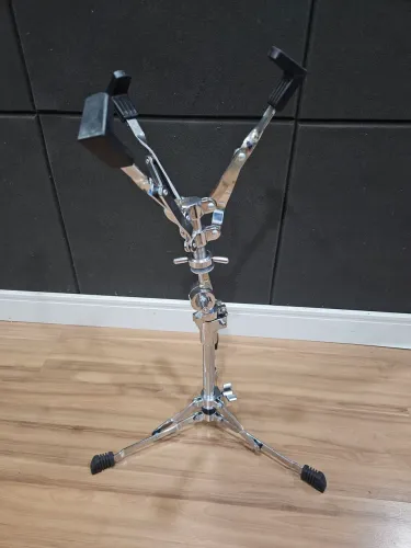 Estante De Caixa Bateria Vintage Alumínio Pinguim Ptf03