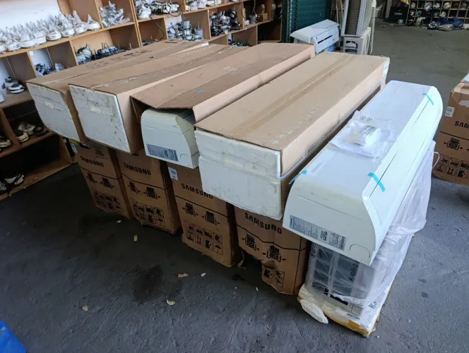 Lote de 5 aparelhos de ar condicionado Samsung 18.000