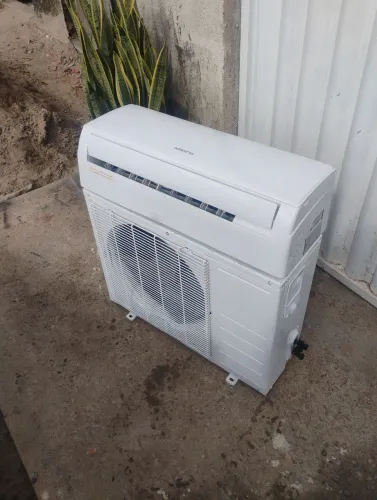 Vendo ar condicionado agratto 9 mil BTUs convencional