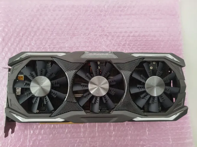 Placa de vídeo GTX 1070 TI ZOTAC AMP EXTREME EDITION