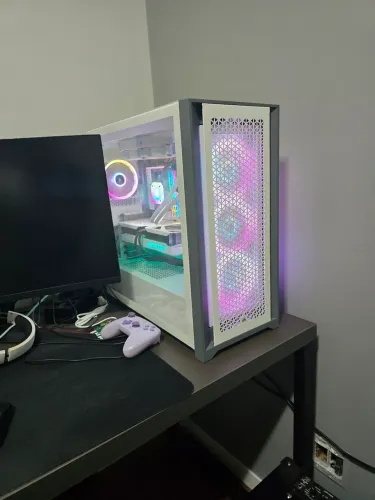 PC Gamer High-End Full White Premium (RTX 4070 Ti + Ryzen 7)