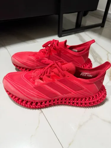 Vendo tênis Adidas 4D