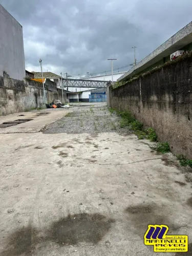 LOCAÇÃO . ÁREA DE FRENTE PARA O PORTO