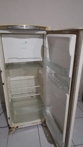 Vendo geladeira usada Consul Froz fre