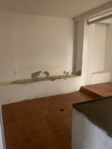 Alugo casa 1 quarto 