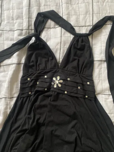 vestido rodado preto