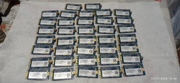 37 Unidades SSD M.2 SATA 2242 Phison de 32 GB