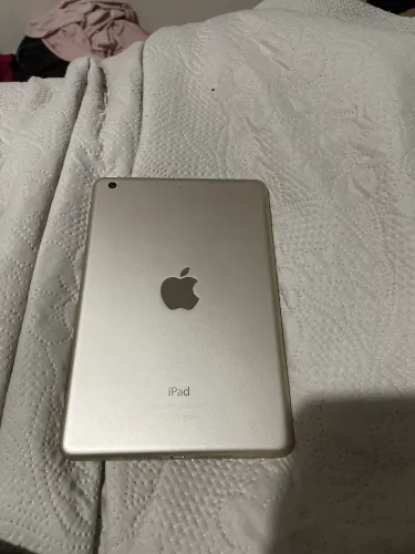 iPad mini 3 muito novo.