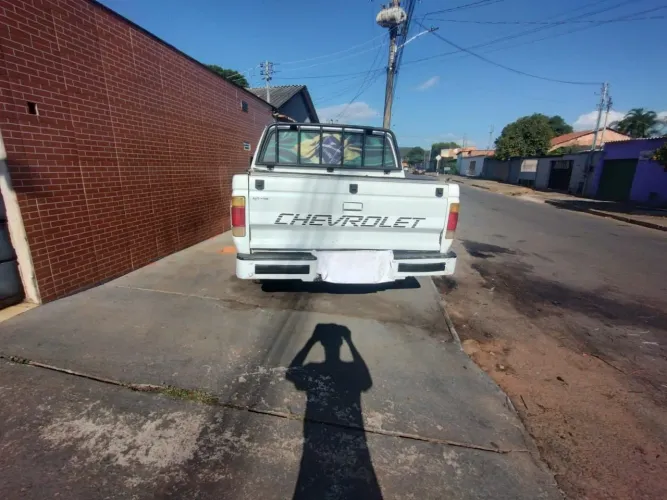 Chevrolet D-20 S / Luxe 3.9/4.0 Diesel 1994