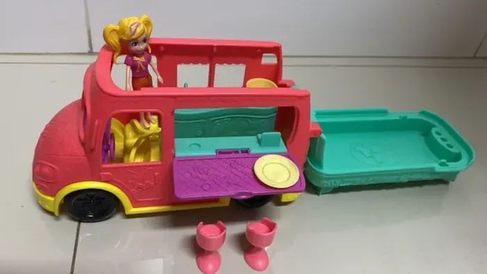 Trailer da Polly