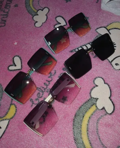 Óculos de Sol Quadrados - Estiloso e Moderno!