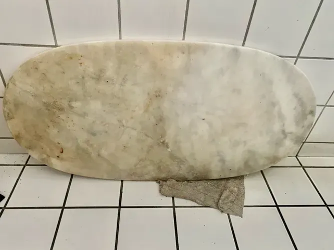 Tampo de Mármore oval 110 X 55 sem rachaduras só polir 
